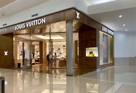 louis vuitton cincinnati ohio.